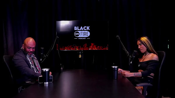 Play MP4 - Morena faz stripper&comma; most os peitos depois de escolher quem senta&comma; mama ou passa&comma; e toda semana atualiza os exames - Nick Niquita &lpar;WATCH ON&colon; SHEER&sol;RED&rpar;