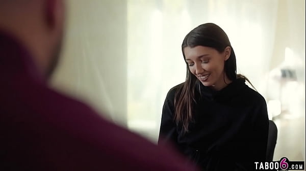 Young wife bangs her contractor otherwise her house would never be finished