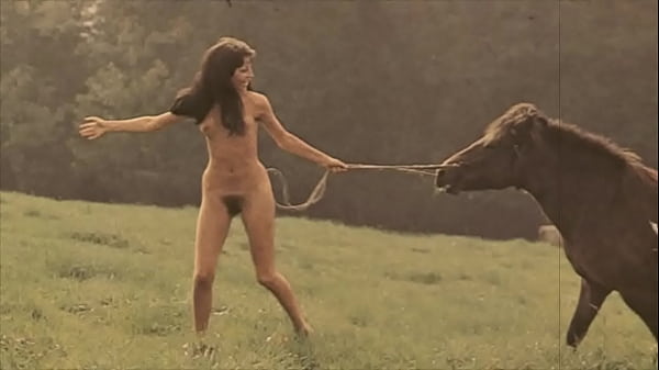 Play MP4 - Top Twenty Babes With Pets