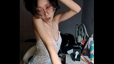 Thai Teen Good Drawing Showing Skills On Bigo thumbnail