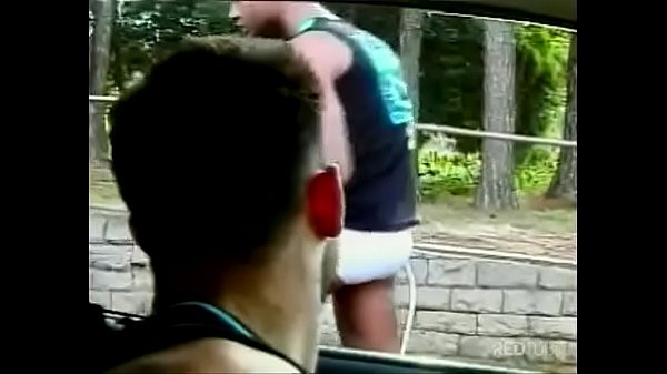 Play MP4 - Sexo gostoso em publico