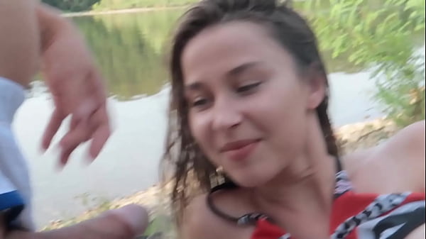 Play MP4 - Bitch on the beach &colon; Stranger girl sucked me in public