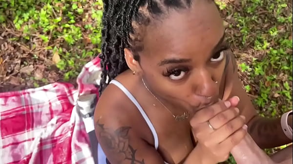 Play MP4 - ebony teen slut loves sucking dick outside