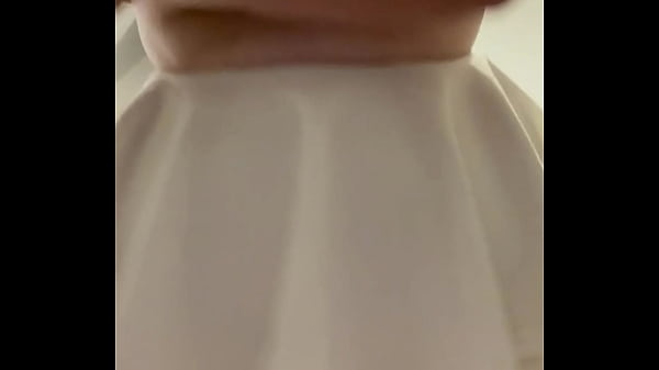 Petite salope en chaleur pour voir une bonne chienne bien chaude est acc&eacute;dez a