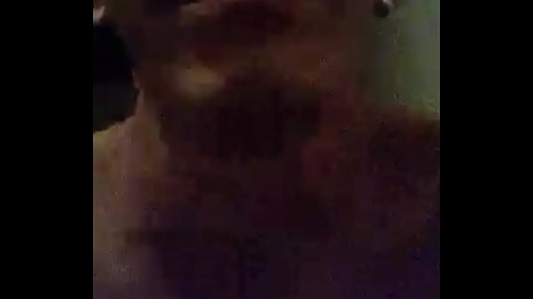 Boy mostrando tudo no periscope