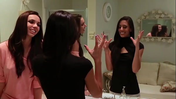 Nonton Super Hotties!!! thumbnail