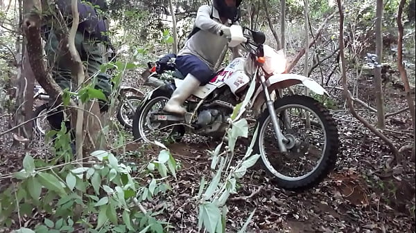 Nonton 林道ツーリング thumbnail