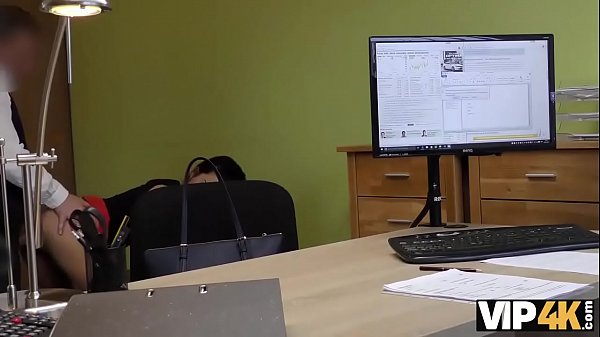 VIP4K. La cosa dolce Inga dà il suocorpo allagente