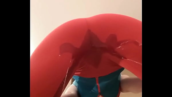 Dripping after yoga ??#wetpants #piss #pee #pantswetting #yogapants MyDirtyFetish 