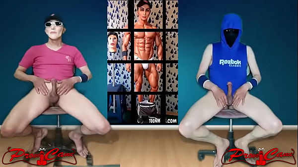 dejando ver mi rica verga paradita.. 