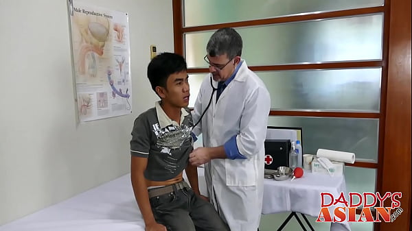 barebacking Asian twink in his tight asshole 