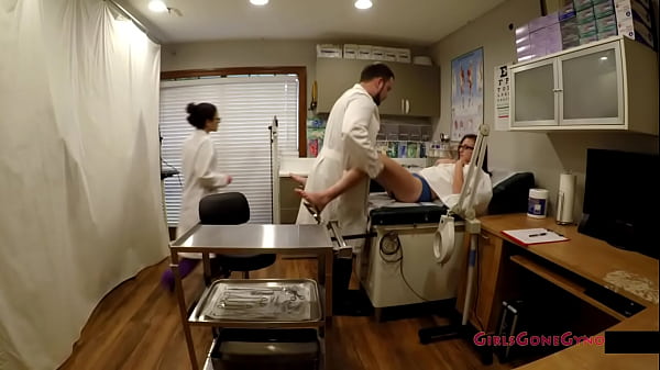 Play MP4 - Big Tit Nerd Donna Leigh Gets Gyno Exam As Part Of Her University Physical From Doctor Tampa &commat; GirlsGoneGyno Reup