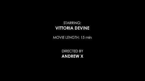 Vittoria divine testing the handmade balldog size xl with additional anal fisting ah094