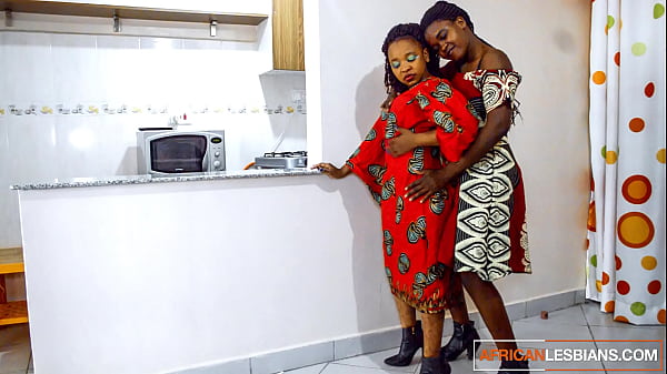 Play MP4 - Curvy Xhosa Lesbians Scissoring Make out After Romantic Tinder Date