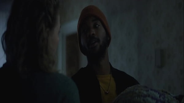 Chlo&euml; grace moretz embarazada sexy en pel&iacute;cula 