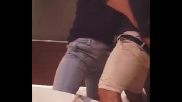 EXPEERIMENTANDO CON MI CU&Ntilde_4DO HETERO DESPUES D EUNOS TRAGOS