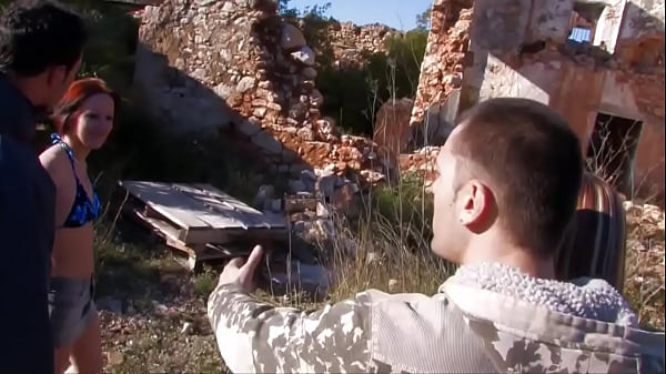 Orgia_e doppiapenetrazione con 2 troie molto_focose