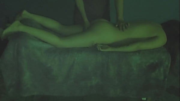 Play MP4 - First Time Massage Client Fingered and Vibrated to Orgasm