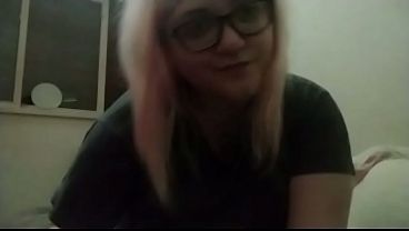 Nonton Doble Amputada Jugando Con Sus Enormes Tetas, Mu&ntilde;ones Y Masturbandose thumbnail