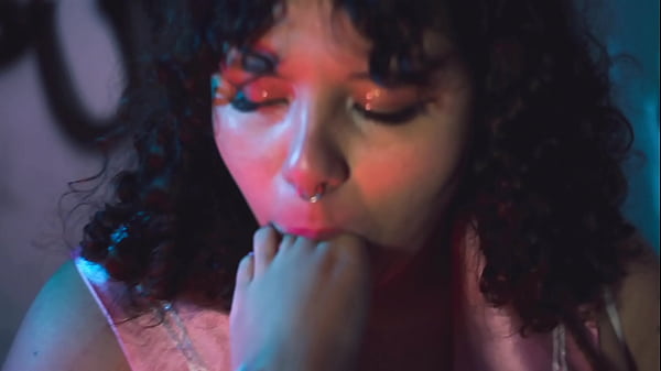 Play MP4 - BBW Foot and Face Sitting