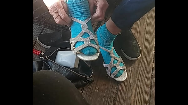 Nonton Granny Foot thumbnail