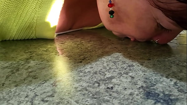 Play MP4 - Kiwi MILF sub slurps up the after her Master spills it everywhere