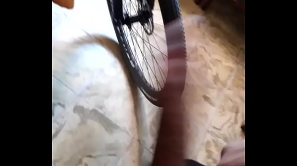 Nonton La Hago Que Se Emocione thumbnail