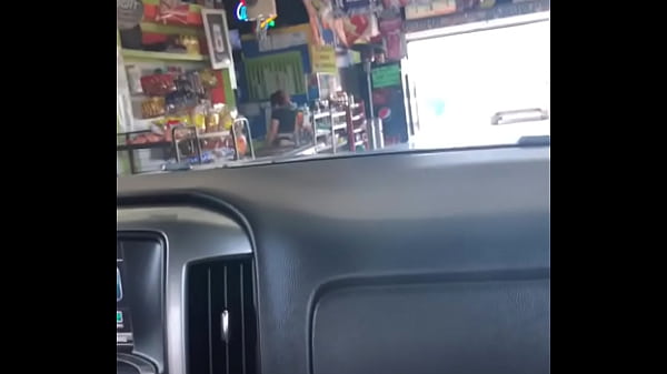 Big booty at drive thru