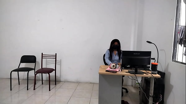 Nonton Sexy Executive Fucks Her New Employee - She Gives It To Him Up The Ass thumbnail