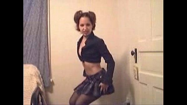 Play MP4 - &period;com 1351956 hot teen goth girl strips for you