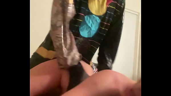 Play MP4 - Famous Influencer Victoria Fox Gets Fucked Silly By Gibby The Clown In her Dorm Room