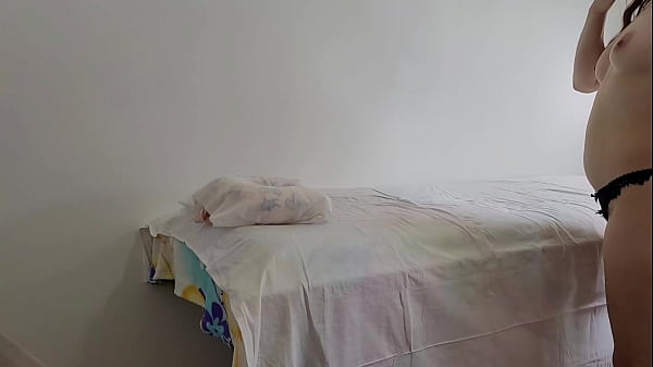 Play MP4 - Wife gets real orgasm from massage