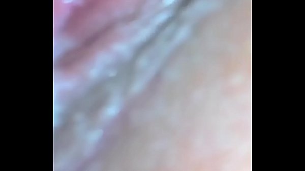 BUCETA CHEIA DE GOZO E CU PISCANDO_me apresentando