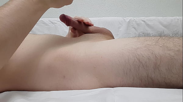 Play MP4 - Cumming in the AIR