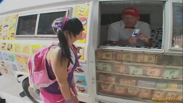 Hot ashli buy popsicle and the guy invite her inside a van she blowjob a big dick and showing her perfect ass she fucking hardcore and dogging closeup