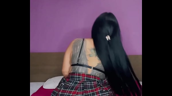 Beatriz Cavala seduzindo naturalmente... 