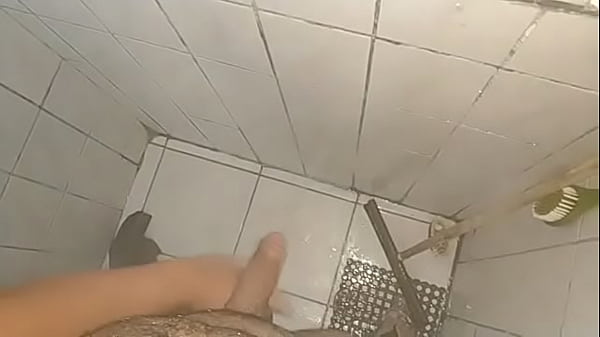 Play MP4 - Aliviando numa mijada gostosa - Pissing Hard