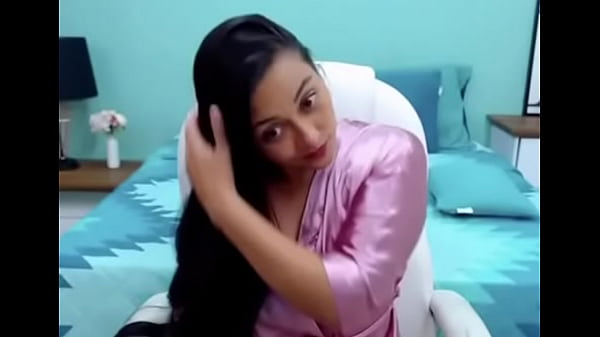 Exotic Face Long_Hair Mami Tryna_Learn