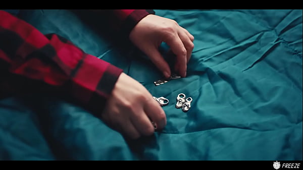 Play MP4 - Girl Gets Lost in the Woods - Valentina Nappi Frozen in Time and Facefucked