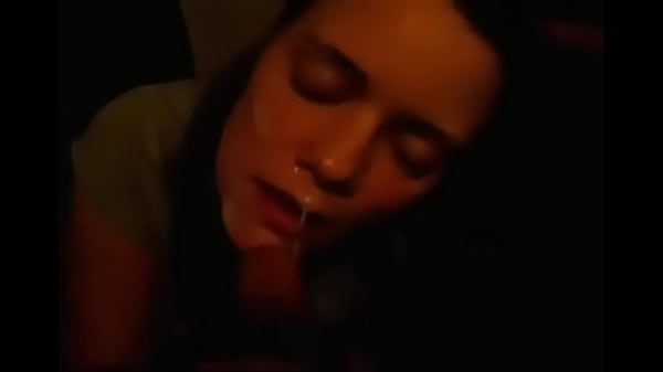 Play MP4 - Serbian Teen Blows Cock