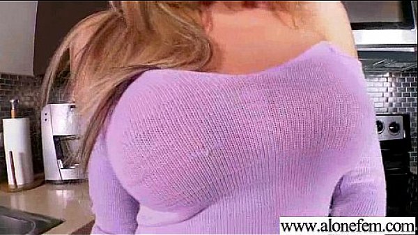 Hot amateur girl insert in her holes things angela sommers vid 02