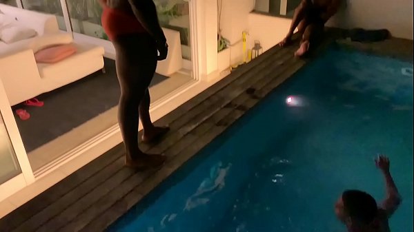 Fudendo Negoes Em Ipanema thumbnail