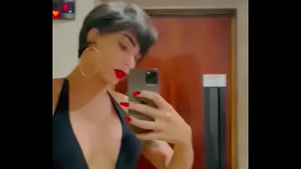 Brincando de ser linda ! Confere!