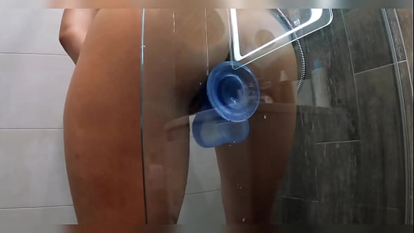 Play MP4 - Jugando En La Ducha Con un Juguete Nuevo - Ven Conmigo
