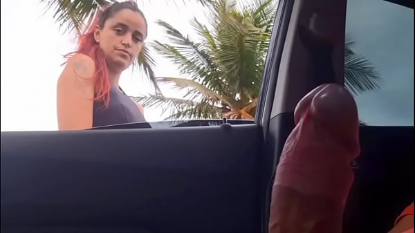 Masturba&ccedil;ao Arriscada Na Rua Em P&uacute;blico Para Gostosa Na Rua! thumbnail