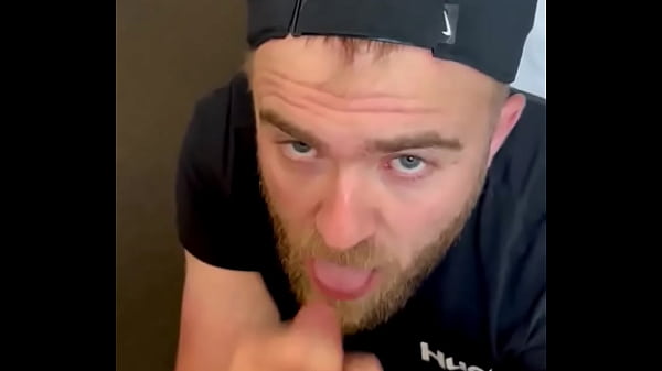 I love feeling a guys dick get harder and harder until they literally can&rsquo;t take it anymore you can tell this guy was s 