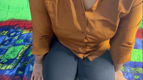 Job Karne Wali Ladki Ko Uske Boss Ne Choda Office Me Hindi Voice thumbnail