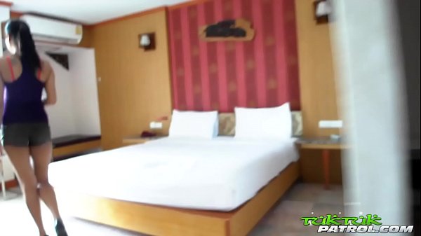 TUKTUKPATROL Horny ThaiSlut Falls For_Smooth Talker