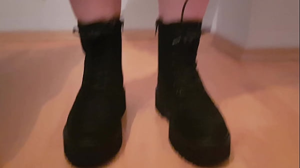 Nonton Lick The Spit From My Sole thumbnail