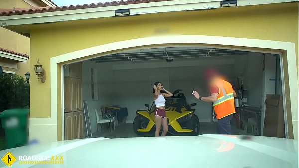 Roadside - cheating gf fucks her_mechanic for_cash
